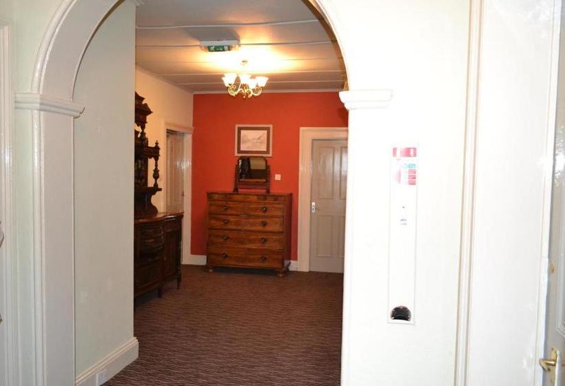 Albergue Oak Tree Inn