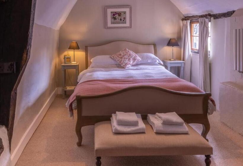 فندق صغير Sign Of The Angel