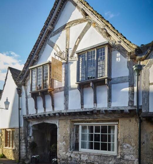 فندق صغير Sign Of The Angel