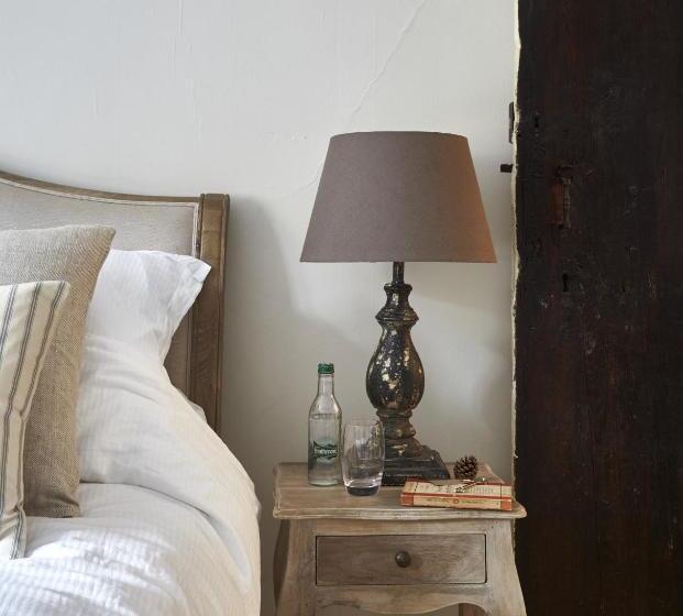 فندق صغير Sign Of The Angel