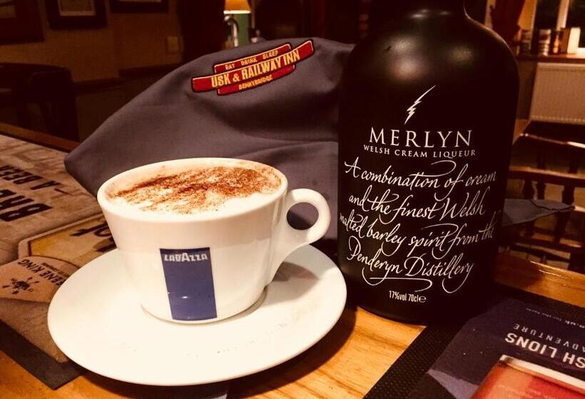 호스텔 Usk And Railway Inn