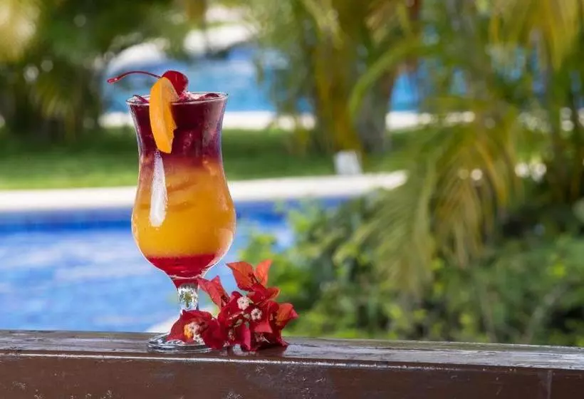 ホテル Coronado Luxury Club & Suites