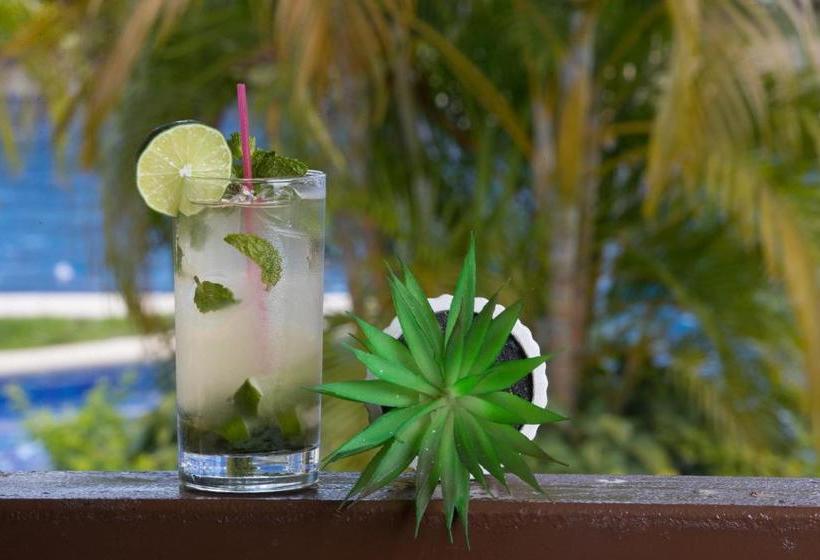 酒店 Coronado Luxury Club & Suites