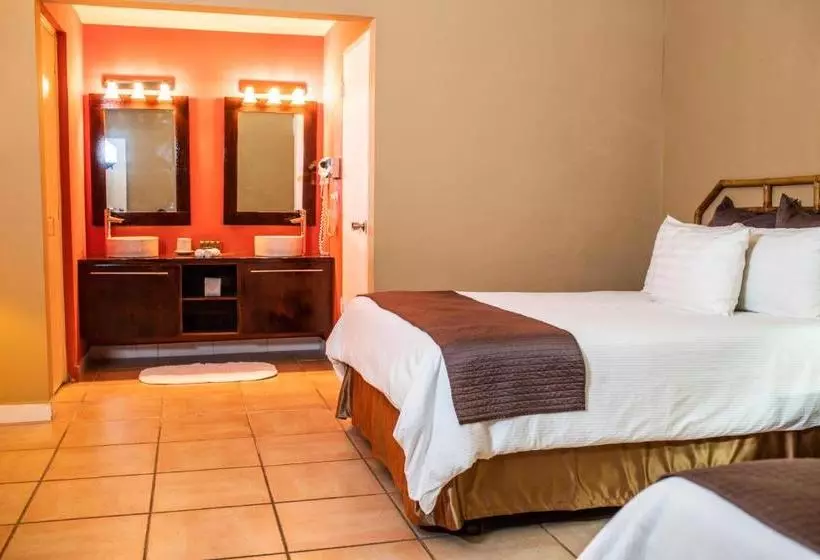 ホテル Coronado Luxury Club & Suites