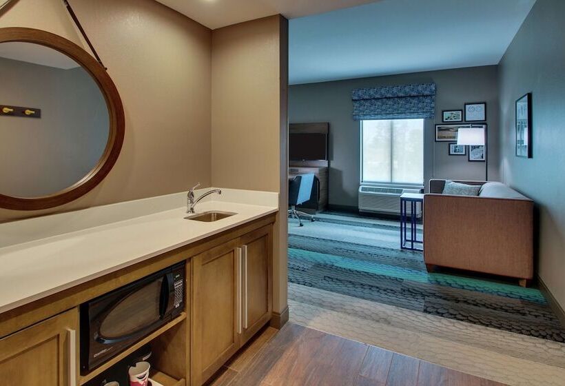 فندق Hampton Inn & Suites Southport