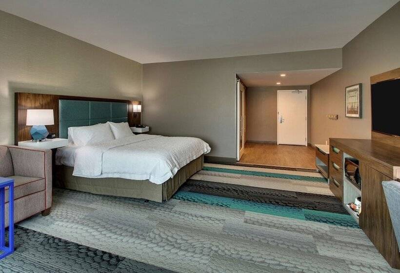 فندق Hampton Inn & Suites Southport