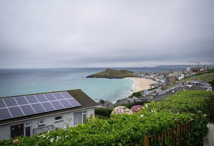 Majatalo Atlantic Heights Guest House