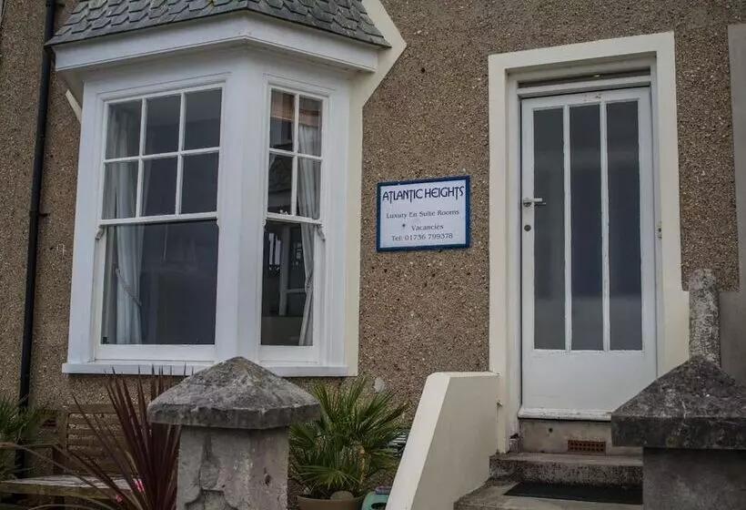 Majatalo Atlantic Heights Guest House