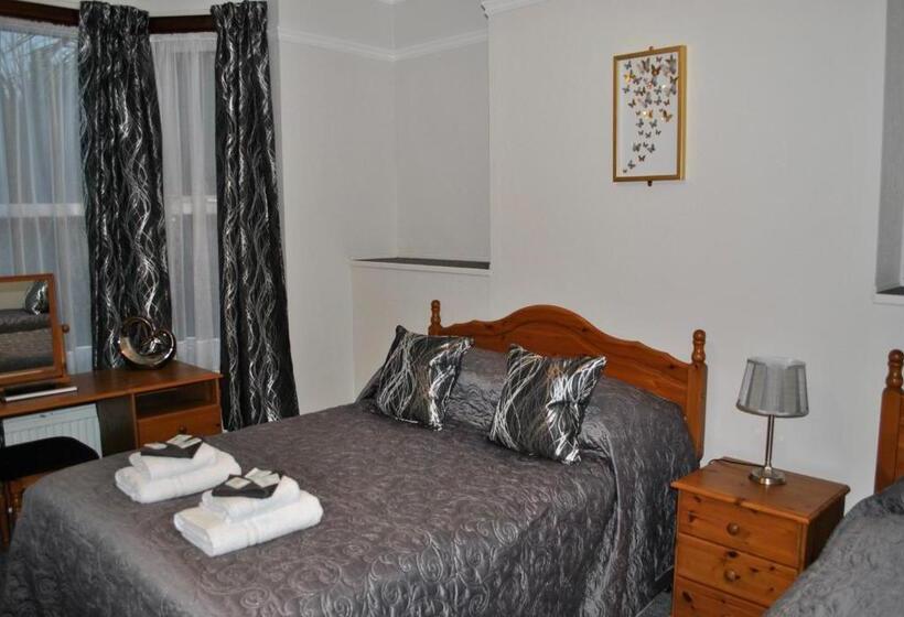 膳宿费 Fairways Guest House