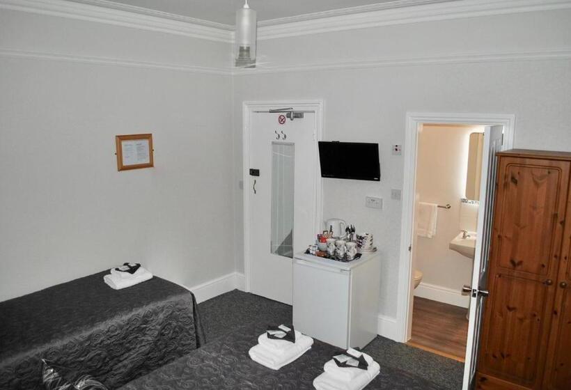 膳宿费 Fairways Guest House