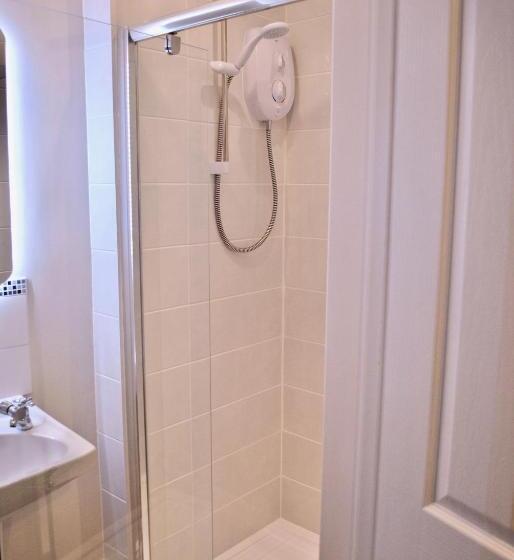 膳宿费 Fairways Guest House