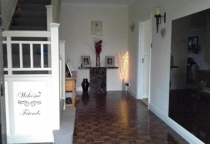 פנסיון Nest Guesthouse