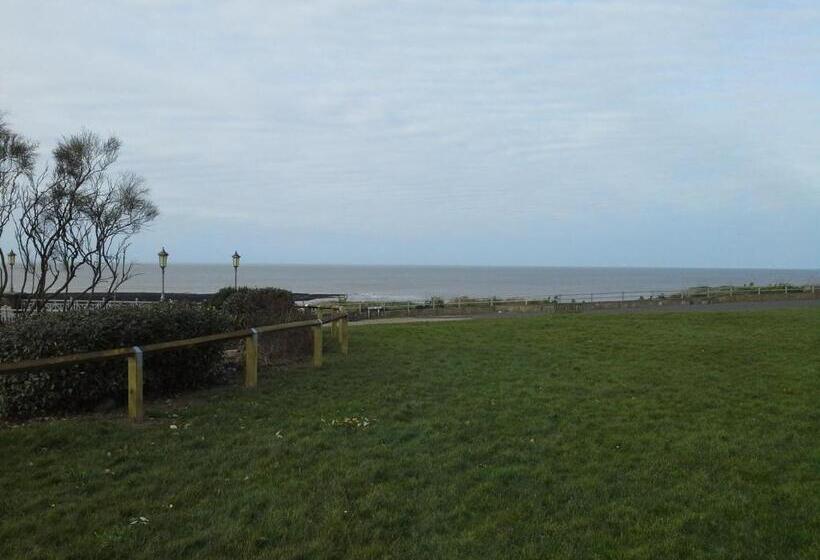 פנסיון Nest Guesthouse