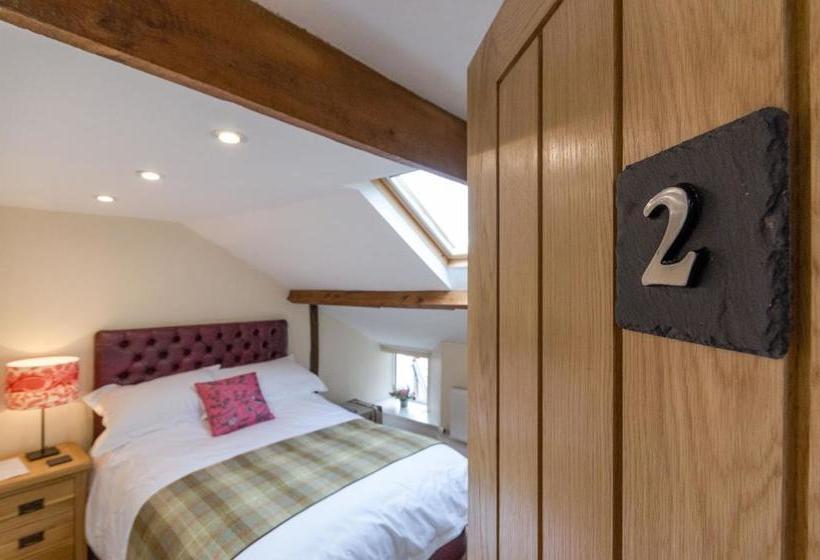 Пансион No93 Oower Hoose