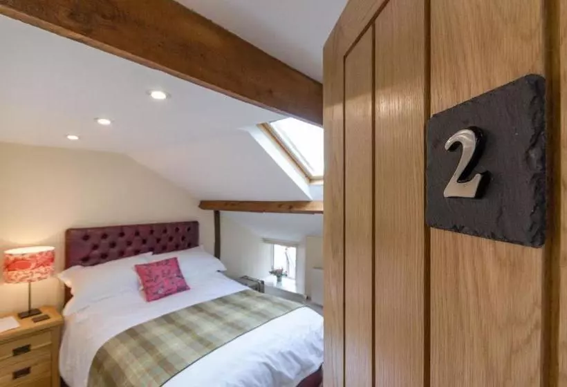 Pension  No93 Oower Hoose