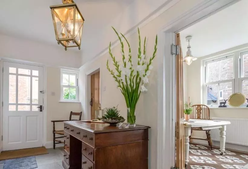 Pension  No93 Oower Hoose