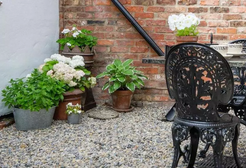 Pension  No93 Oower Hoose