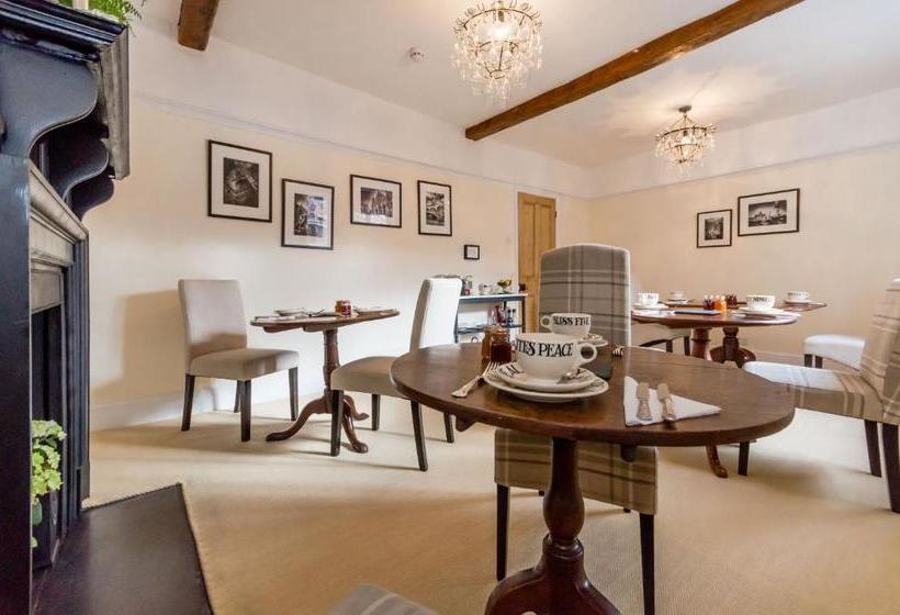 Пансион No93 Oower Hoose