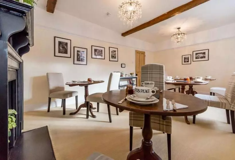 Pension  No93 Oower Hoose