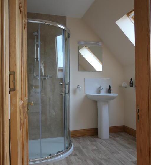 بنسيون Tigh Na Sith