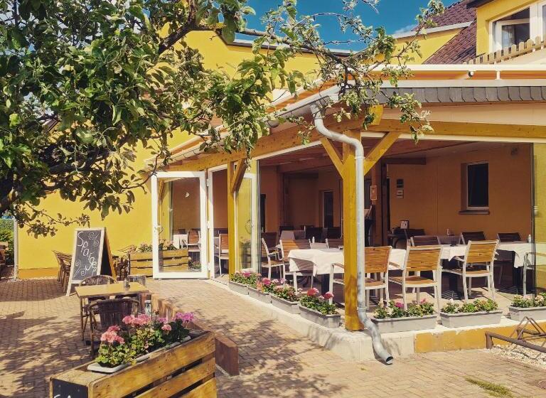 Общежитие Gasthaus Zur Hecke