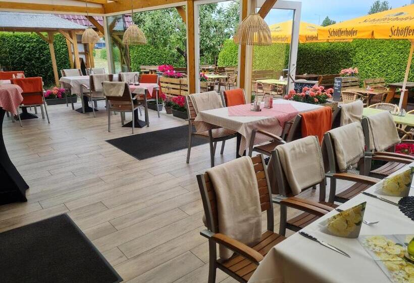 Общежитие Gasthaus Zur Hecke