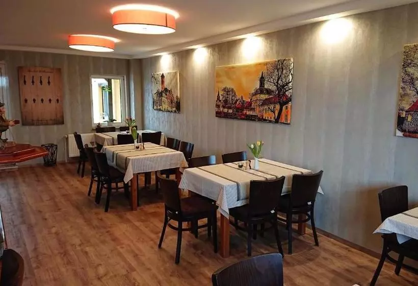 Retkeilymaja Gasthaus Zur Hecke