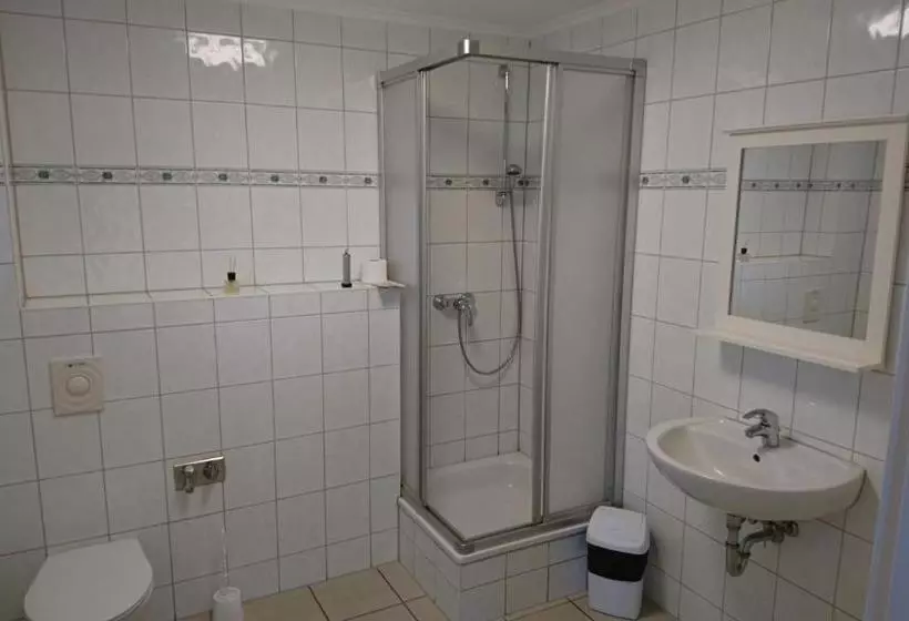 Retkeilymaja Gasthaus Zur Hecke