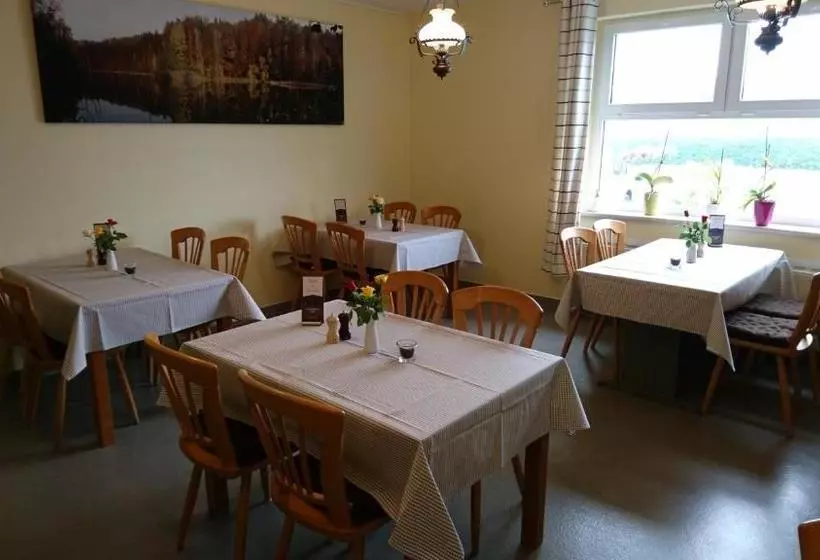 Retkeilymaja Gasthaus Zur Hecke