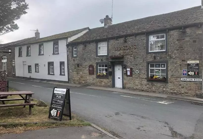Retkeilymaja Masons Arms