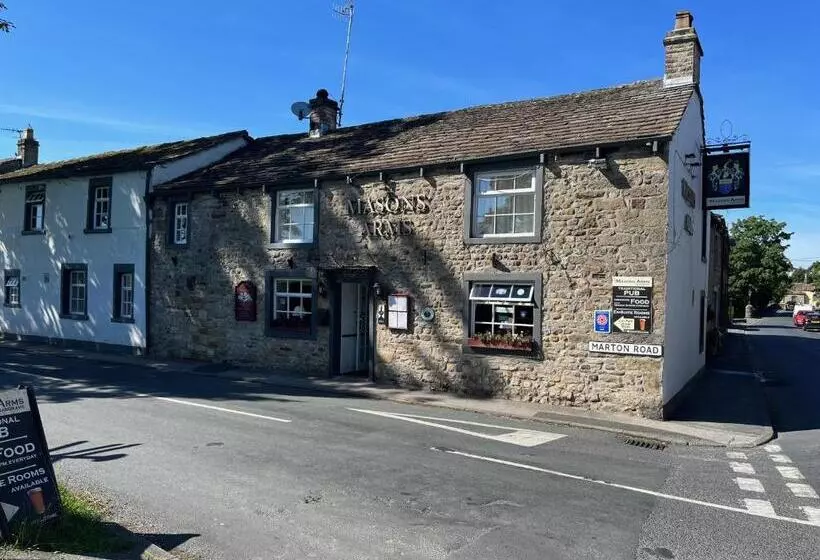 Retkeilymaja Masons Arms
