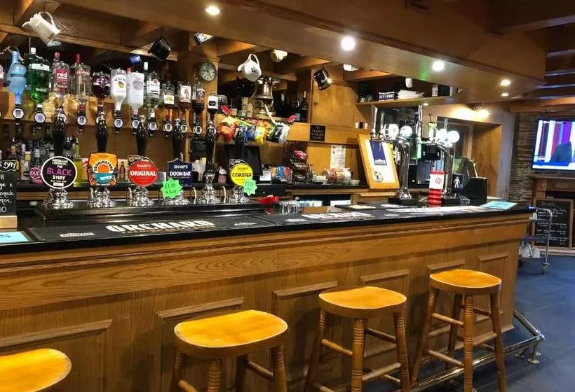 ユースホステル The Galleon Inn