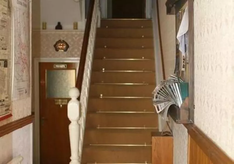 Aamiaismajoitus (B&B) Adams Guest House