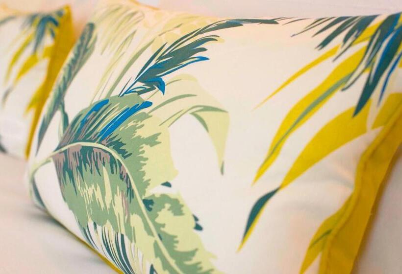 بنسيون Dog And Whistle Pub