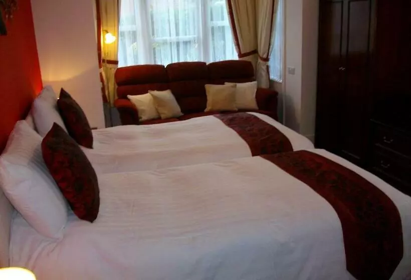 ペンション Gate Lodge Guest House