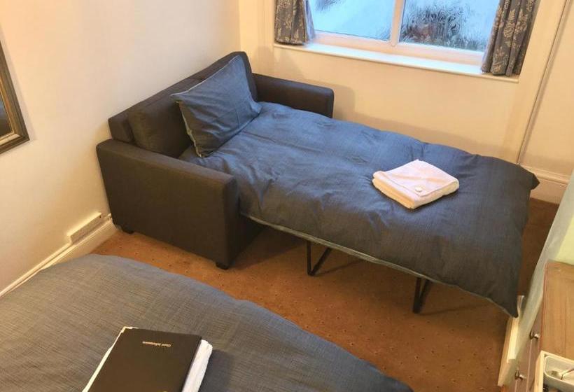 بنسيون The Weatherdene