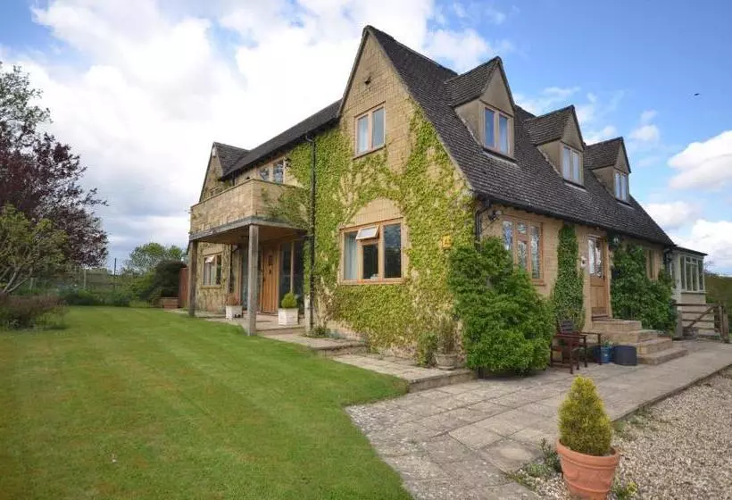 Majatalo Woodland Guesthouse