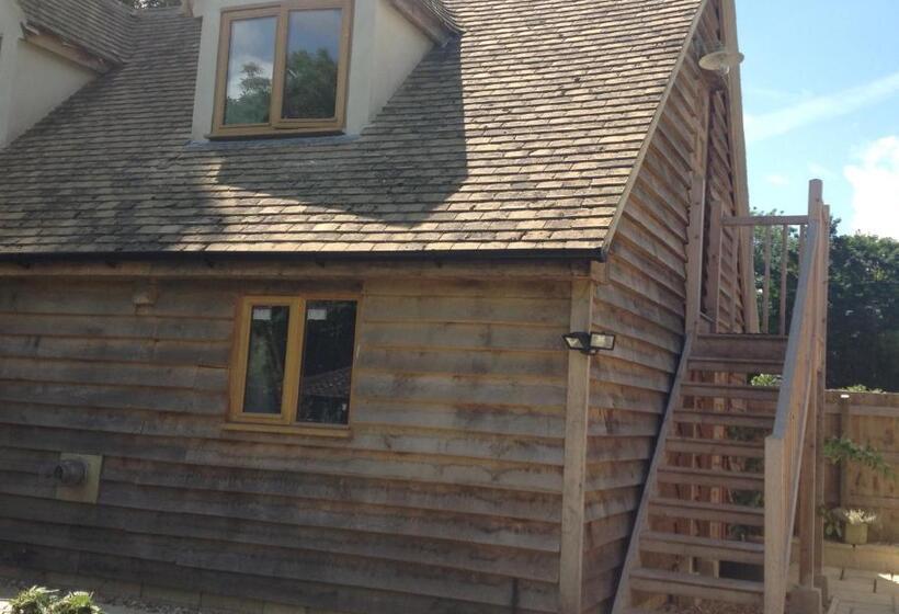 بنسيون Woodland Guesthouse