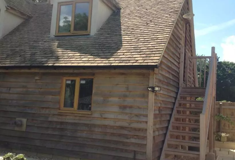 Majatalo Woodland Guesthouse