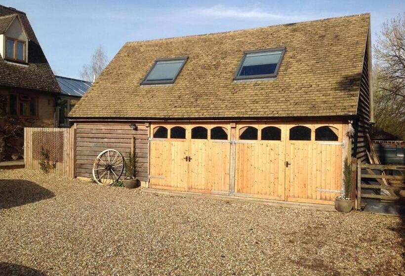 بنسيون Woodland Guesthouse