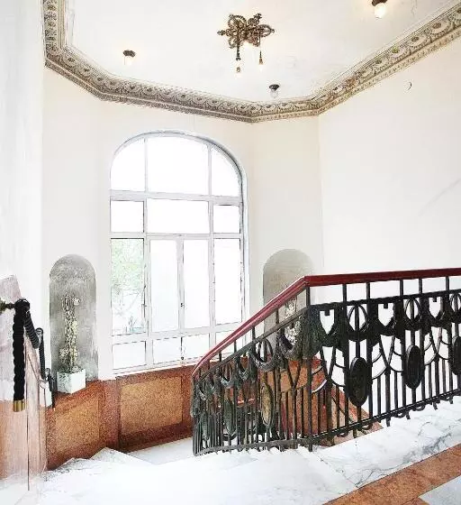 Majatalo Green Residence Boutique Lofts & Villa