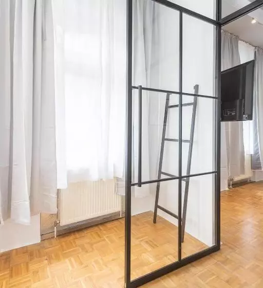 Majatalo Green Residence Boutique Lofts & Villa