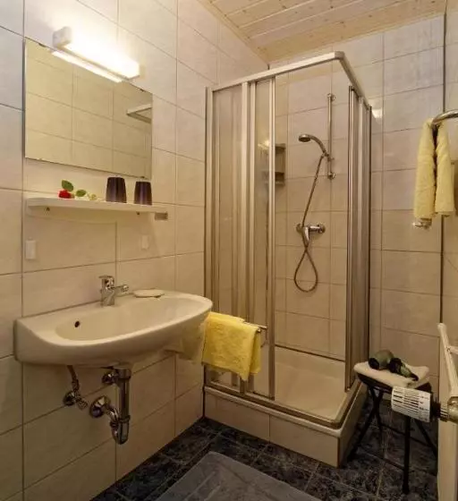 Berghof Pension Und Ferienwohnungen