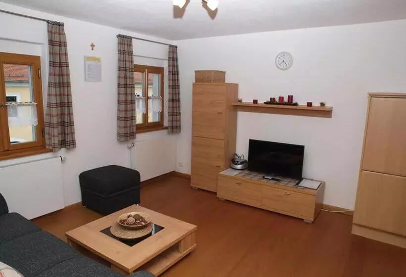 Majatalo Zum Egerländer Fachwerkhof