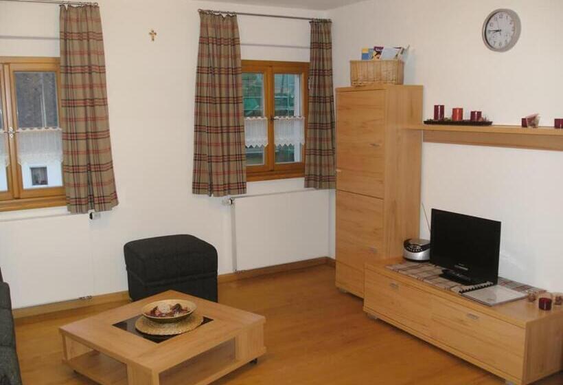 Pensão Zum Egerländer Fachwerkhof