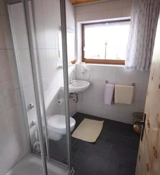 ユースホステル Gasthof Küssaburg