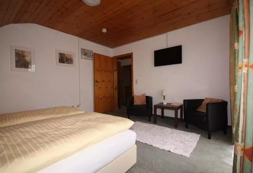 ユースホステル Gasthof Küssaburg