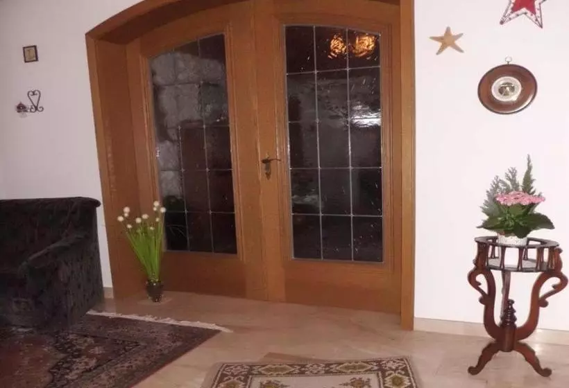 Aamiaismajoitus (B&B) Landhaus Enztalperle