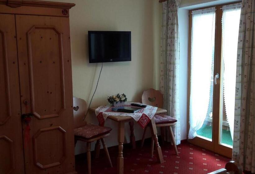 فندق Triembachhof