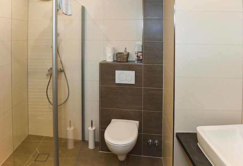 פנסיון Boardinghouse Alte Bank